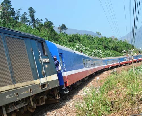 Trên cung đường sắt nguy hiểm bậc nhất Đông Dương - 7