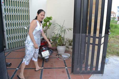 Đà Nẵng: Dân hoang mang vì rắn lục đuôi đỏ tấn công - 1